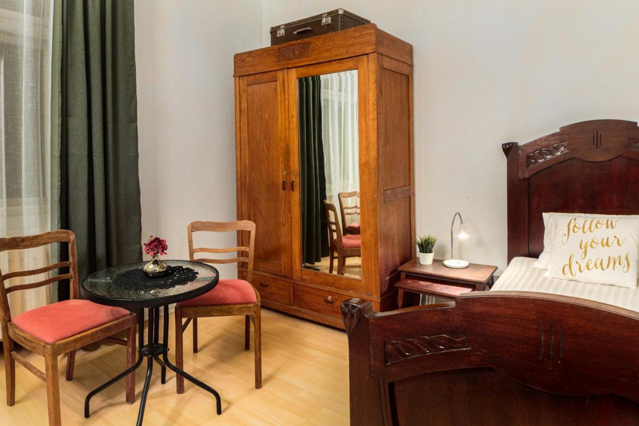 Central Perk Apartments Riga Ngoại thất bức ảnh